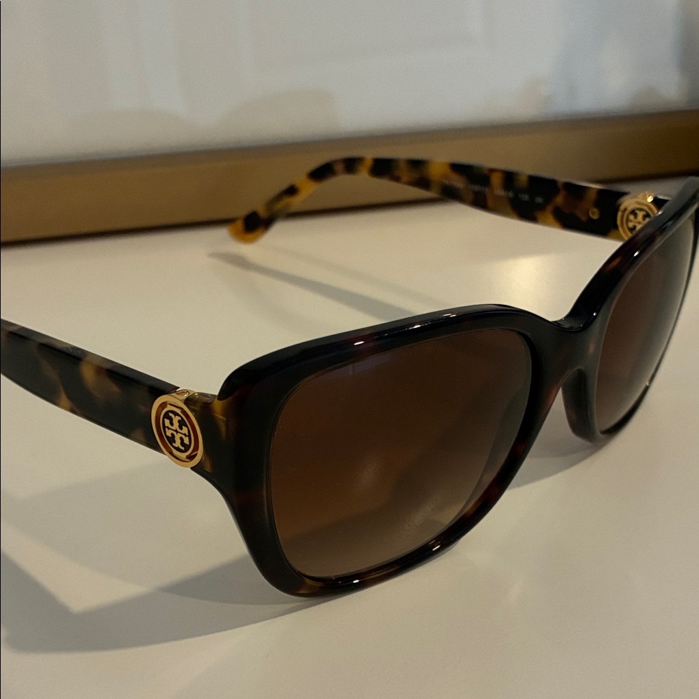 Tory Burch Brown Tortoise Sunglasses